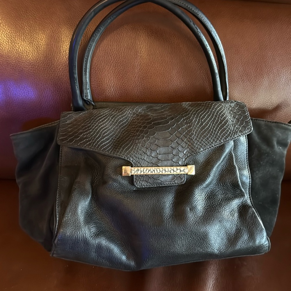 Vince camuto black leather and suede purse